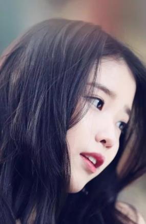 IU李知恩新专辑《LILAC》